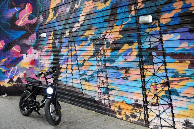 Eindhoven: Self guided Individual Street Art Tour - From Kleine Berg to the city center