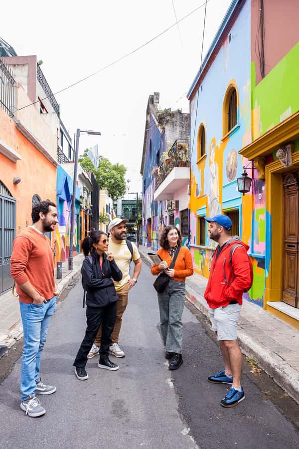 Explore Palermo Street Art in an Artsy Walk - Reading murals, graffiti, and technique