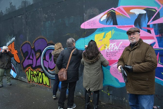 Falls road Murals Walking Tour with former prisoners - Practical details before you set out