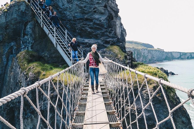 Giants Causeway Tour from Belfast + FREE Belfast Mural Tour - Giant’s Causeway: two hours among the hexagonal stones