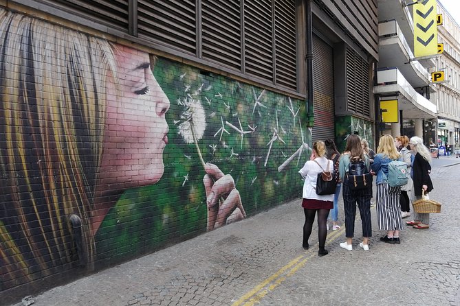 Glasgow Street Art Daily Walking Tour: 2pm - Wind Power begins the story with Rogue One
