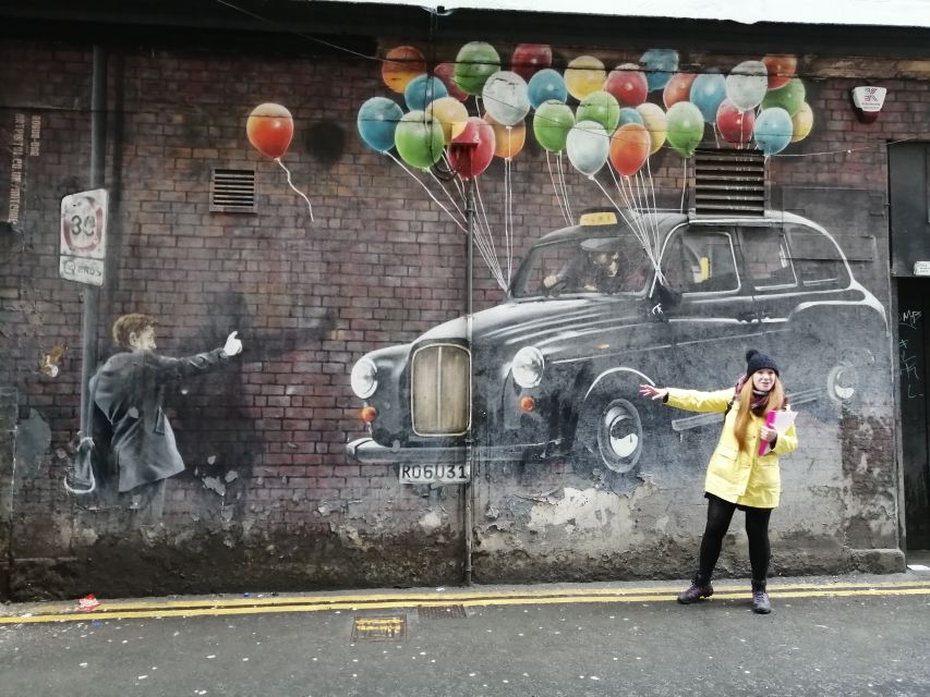 Glasgow: Street Art Guided Walking Tour - Billy Connolly, Spaceman, and Glasgow personality