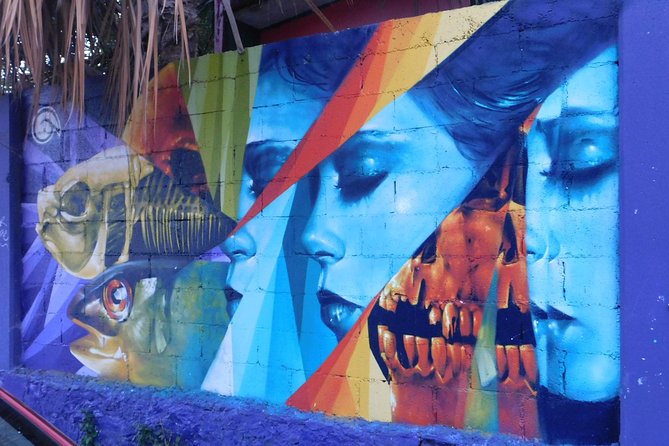 Graffitis & Munchies biketour Playa del Carmen - Luis and the value of a small group
