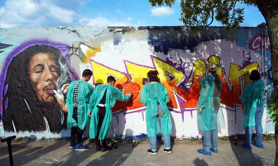 Graffitiworkshop Berlin - From paper sketches to a shared wall piece
