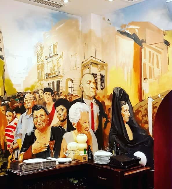 Granada: "Street Art & The Caves" Unique Guided Walking Tour - Why this Granada walk feels different