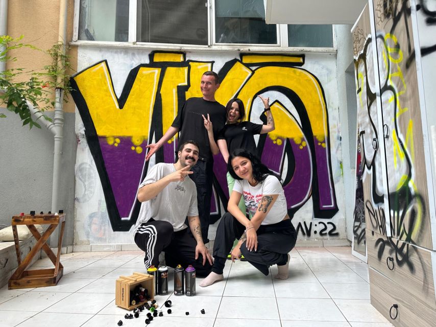Istanbul: Do Street Art with Local Artists at Home Garden - A family activity with room for beginners