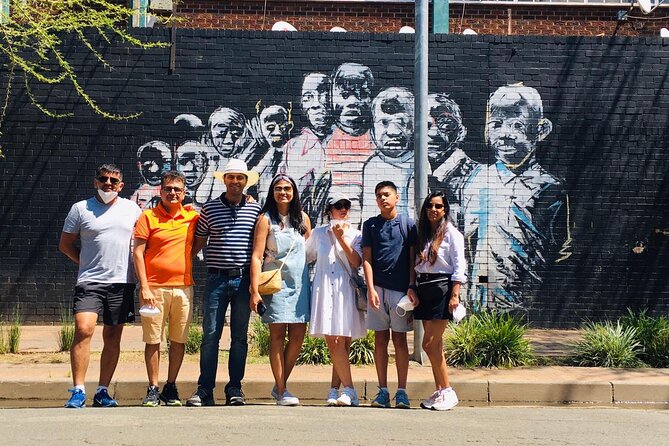 Johannesburg: Maboneng Street Art & Culture Tour - What the guide adds to the experience