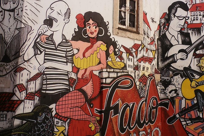 Lisbon Street Art and Lookout Point Tour - The Graça coffee stop and what it does for the pace