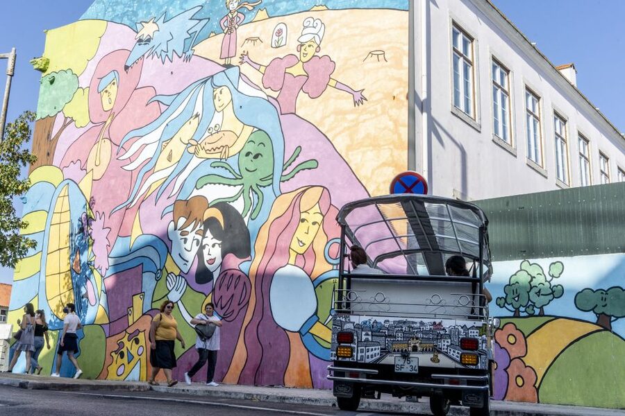 Lisbon: Street Art TukTuk Tour - What the $94 price means