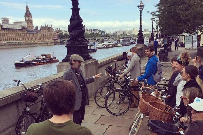 London Bike Tour: Landmarks, Secret Gems, Pub Stop & Street Art - Why this route works so well in three and a half hours