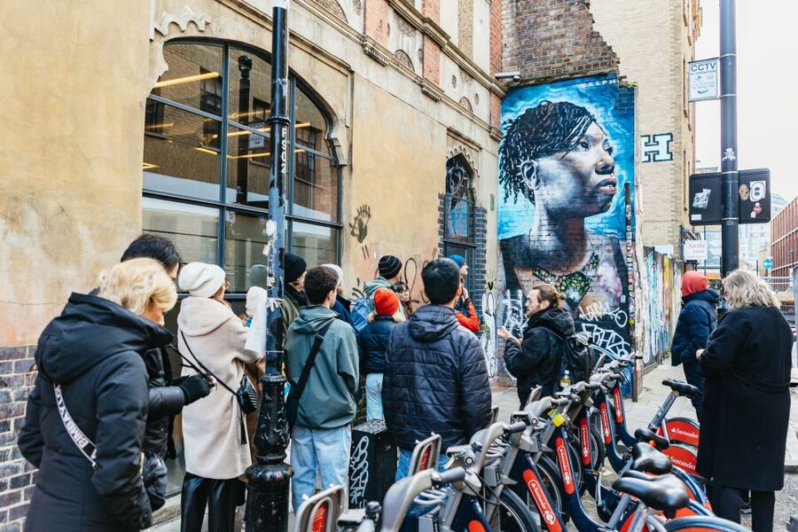 London: Half-Day Street Art Tour and Workshop - The refreshment break and change of pace