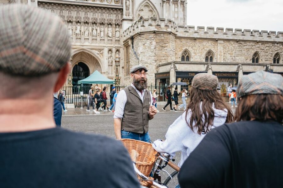 London: Landmarks & Secrets Bike Tour with Pub & Street Art - Does $101 offer good value?