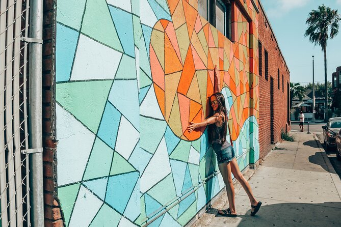 Los Angeles Street Art Photoshoot: Funky Venice with a Personal Photographer - Why a Venice photoshoot works so well