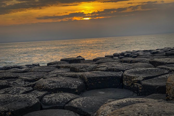 Luxury Giants Causeway Tour in Mercedes + FREE Belfast Mural Tour - Comfort, timing, and cruise-day planning