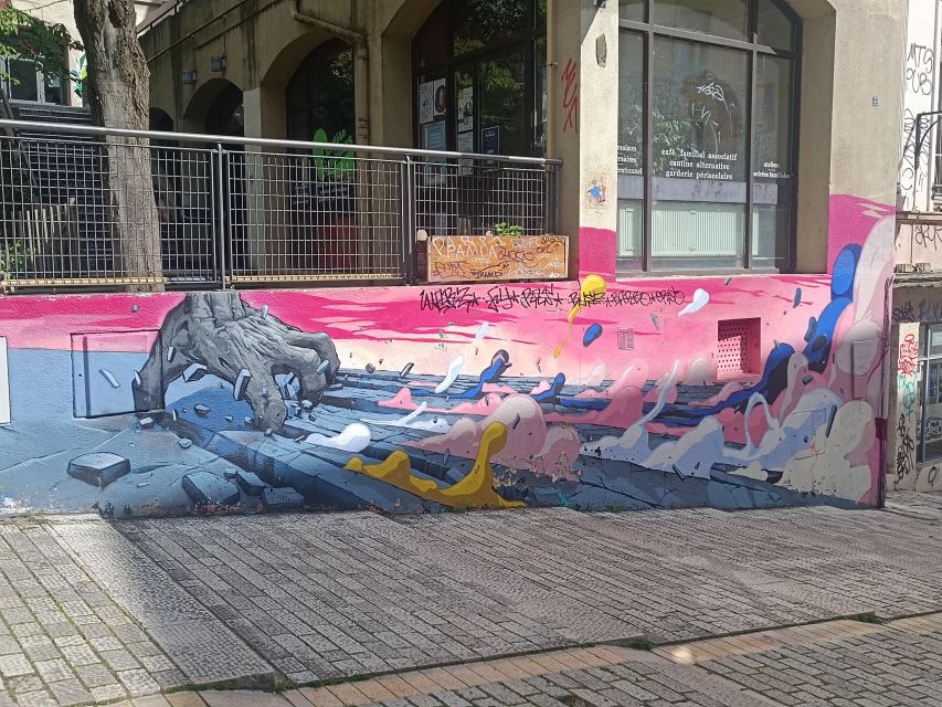 Lyon: Street Art in the Croix Rousse district - A short walk with a clear beginning and end