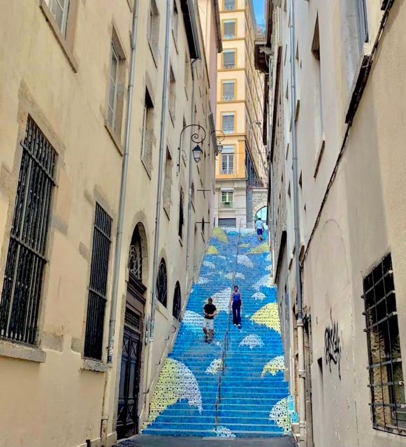 Lyon: Street Art & Street Food Tour - Key points at a glance