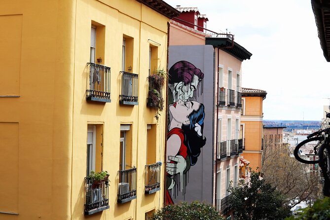 Madrid: Hidden Street Art Tour - Meeting outside Portomarín