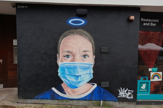 Manchester Street Art: Quest Experience - Starting at Queen Victoria’s Statue in Piccadilly