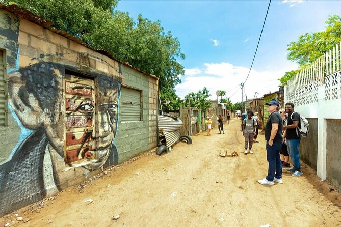 Maputo Street Art Private Walking Tour - Why Maputo’s street art makes a worthwhile afternoon