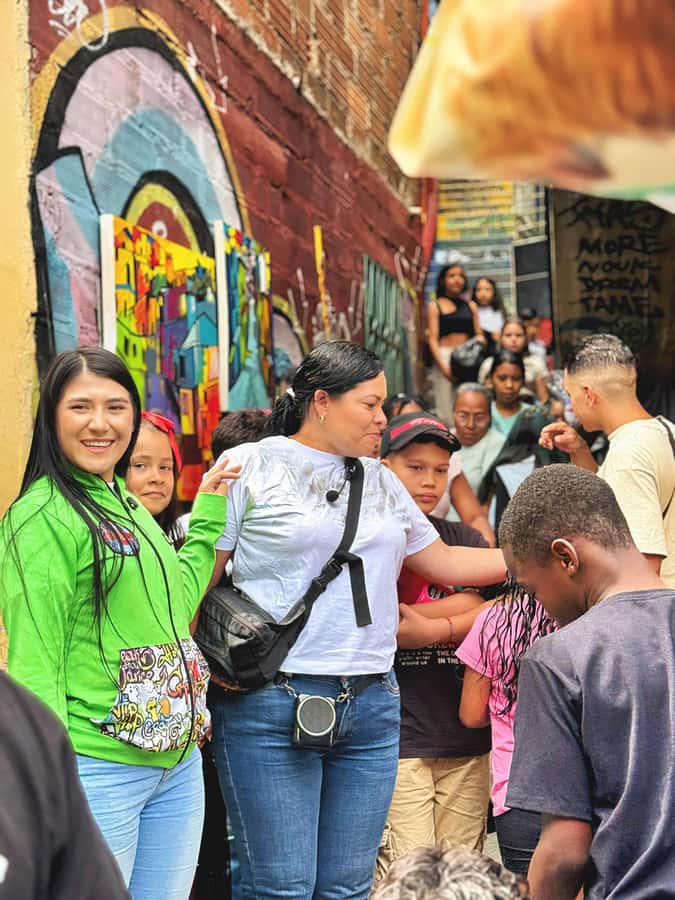 Medellín Comuna 13 local guides snacks and your own graffiti - Key points at a glance