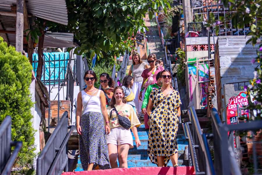 Medellín Comuna 13 local guides snacks and your own graffiti - Why Comuna 13 makes more sense with a guide