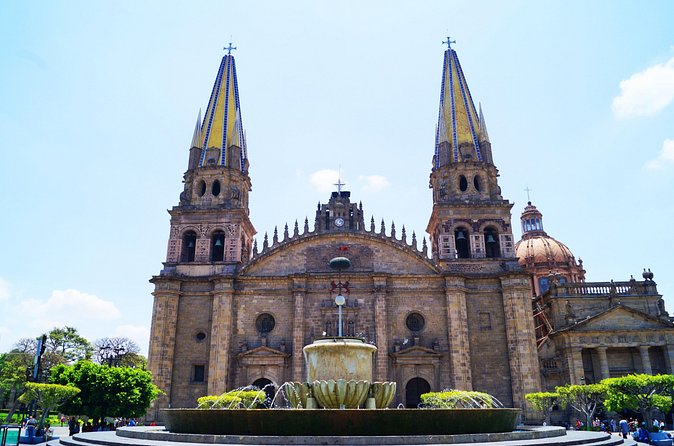 Mexican Muralism in Guadalajara. A Cultural PRIVATE TOUR - Government Palace and another Orozco statement