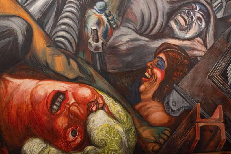 Mexican muralism with a true Art lover - Walking 5 de Mayo and Madero Street