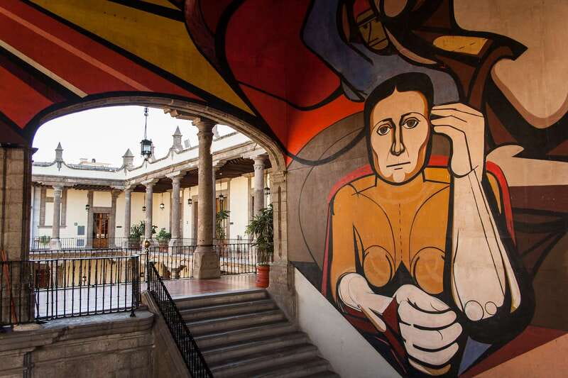 Mexico City: The Murals of Mexico Semiprivate Walking Tour - Why Mexican murals became public history