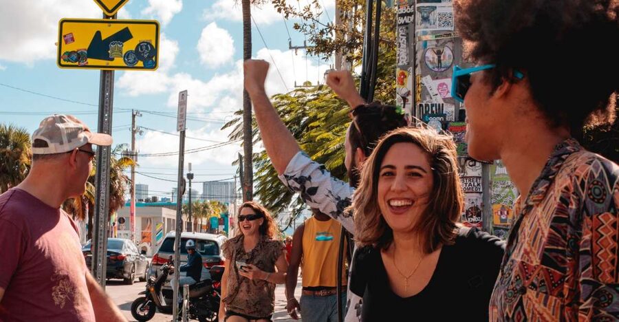 Miami: Wynwood Walls Street Art and Food Walking Tour - Latin-fusion food before dessert