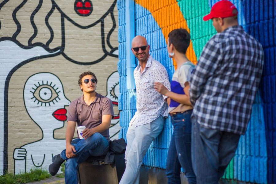 Montreal: Street Art & Mural 2-Hour Guided Walking Tour - Seeing 35 or more murals in about two hours