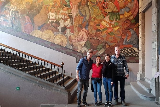 Muralist Art Semi Private Walking Tour in Mexico City Downtown - Why Mexican muralism works best with a guide