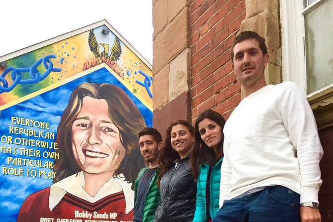 N0 1 Belfast black cab Irish and British mural 2hr private tour - Why this Belfast tour is worth your time