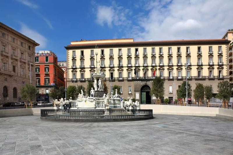 Naples Walking Food Tour: Street Food and Maradona Murales - Walking into the Spanish Quarters