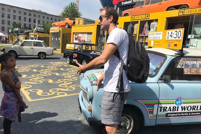 Original Budapest Alternative Street Art & Jewish Tour - Andrássy Avenue as the route’s grand urban spine