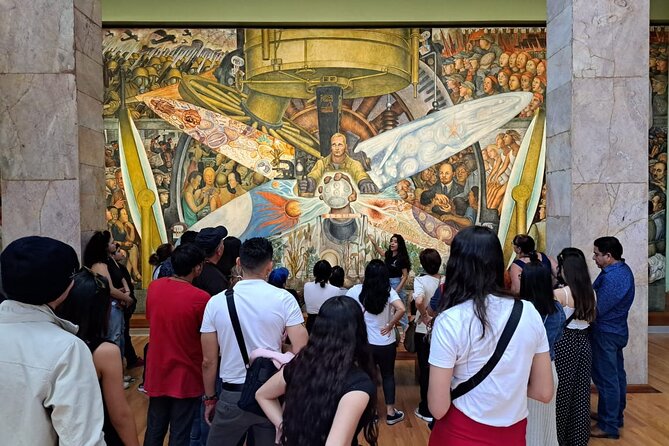 Palace of Fine Arts Mural Tour - How the guide shapes the experience
