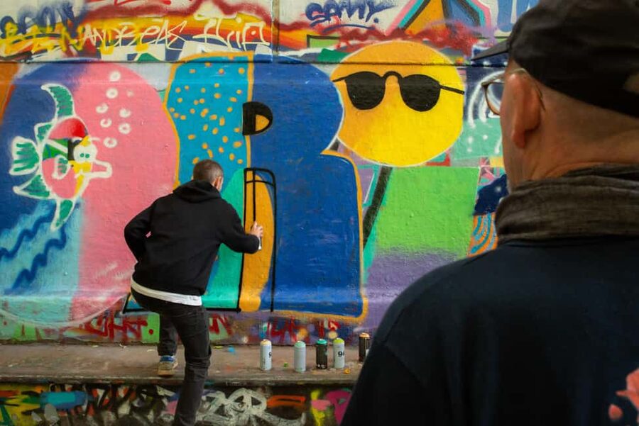 Paris: Graffiti and Street Art Workshop - Starting with spray paint, not theory