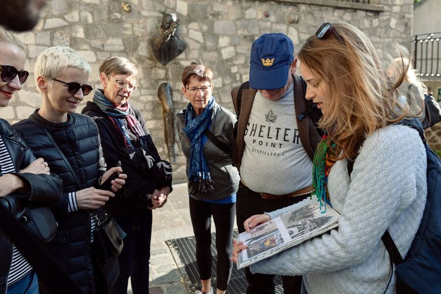 Paris: Montmartre Street Art Tour with an Artist - Walking Into Montmartre’s Artistic Past