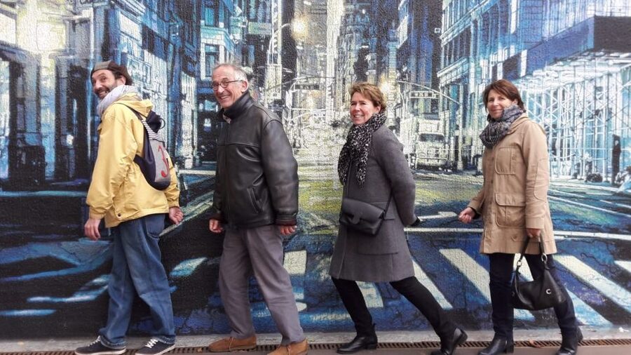 Paris: Urban Art Murals Walking Tour with an Expert - What the two-hour route feels like on foot