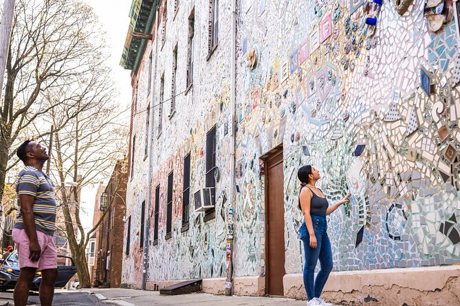 Philadelphia Murals and Street Art Tour with Magic Gardens - South Street: a lively starting point for public art