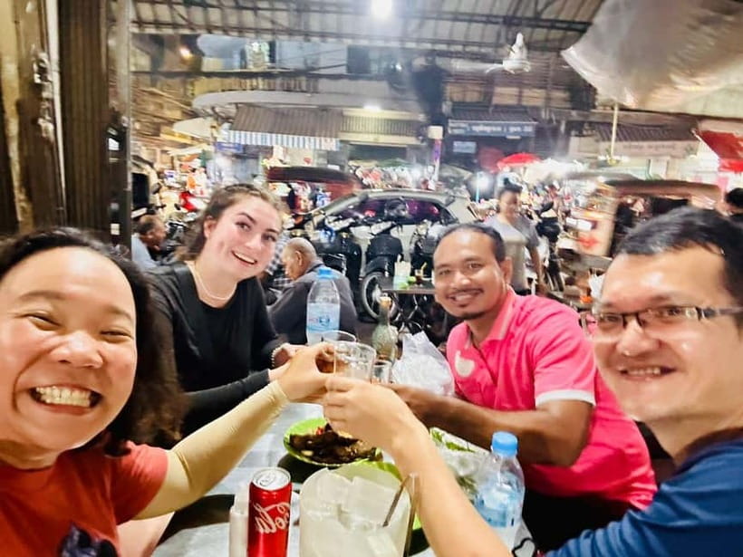 Phnom Penh: Street Art and Food Tour with Pickup and Beer - Hotel pickup and the rhythm of the evening