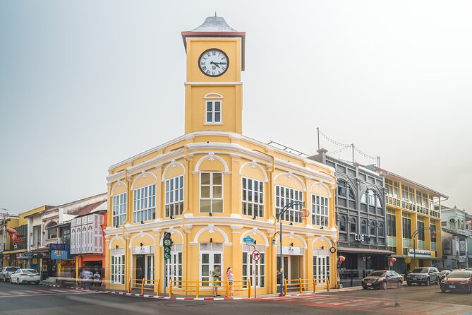 Phuket: Old Town Morning Street Art Walking Tour with Lunch - Phang Nga Road and the old town façades