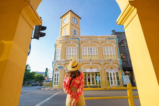 Phuket: Old Town Morning Street Art Walking Tour with Lunch - Watching local trade at the Amulet Market