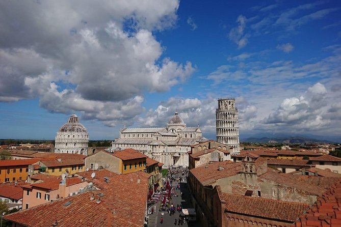 Pisa Street Art Self-Guided Bike Tour - From street art toward the Leaning Tower