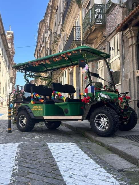 Porto Tour: Street Art & Architecture Experience 3h - Starting at the Estátua de Vimara Pérez