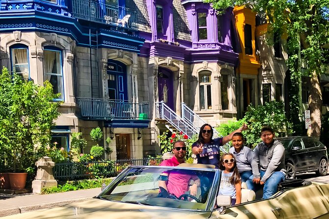 PRIVATE 2-Hour tour of Montréal in Convertible Cadillac + Murals - Notre-Dame Basilica and Place Jacques Cartier