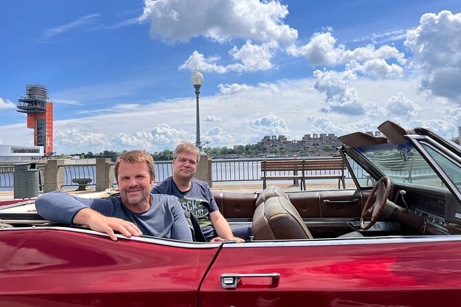 PRIVATE 2-Hour tour of Montréal in Convertible Cadillac + Murals - Where Montréal began, at the archaeology museum