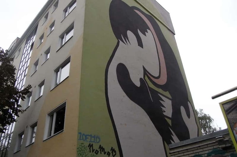 Private Alternative Berlin Tour -Murals, Graffiti and Squats - Key things to know before you book