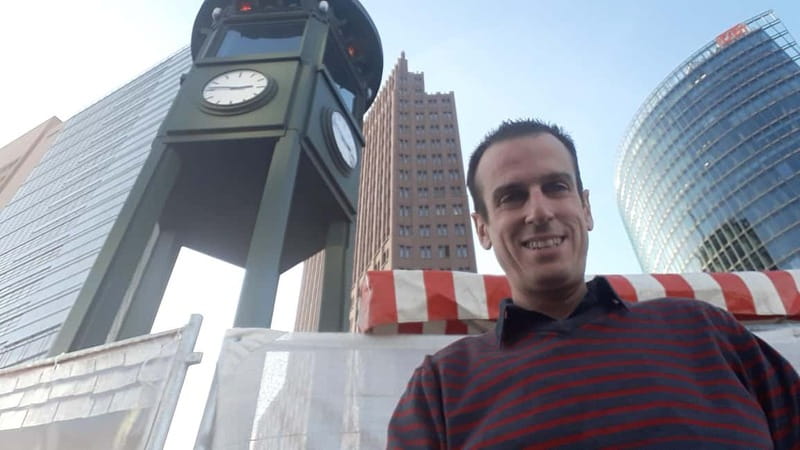 Private Alternative Berlin Tour -Murals, Graffiti and Squats - Alexanderplatz and Haus Schwarzenberg