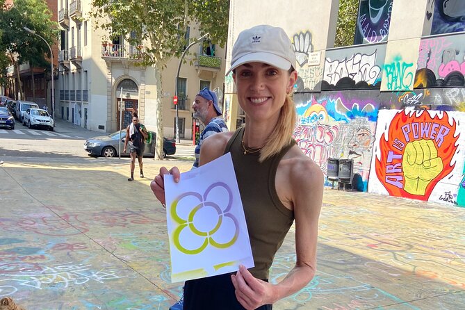 Private Barcelona Street Art Workshop with a Street Artist - Learning with a working street artist