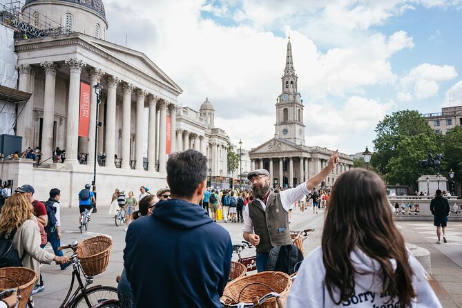 Private Royal London Bike Tour with pub & street art - From St James’s Park to Buckingham Palace
